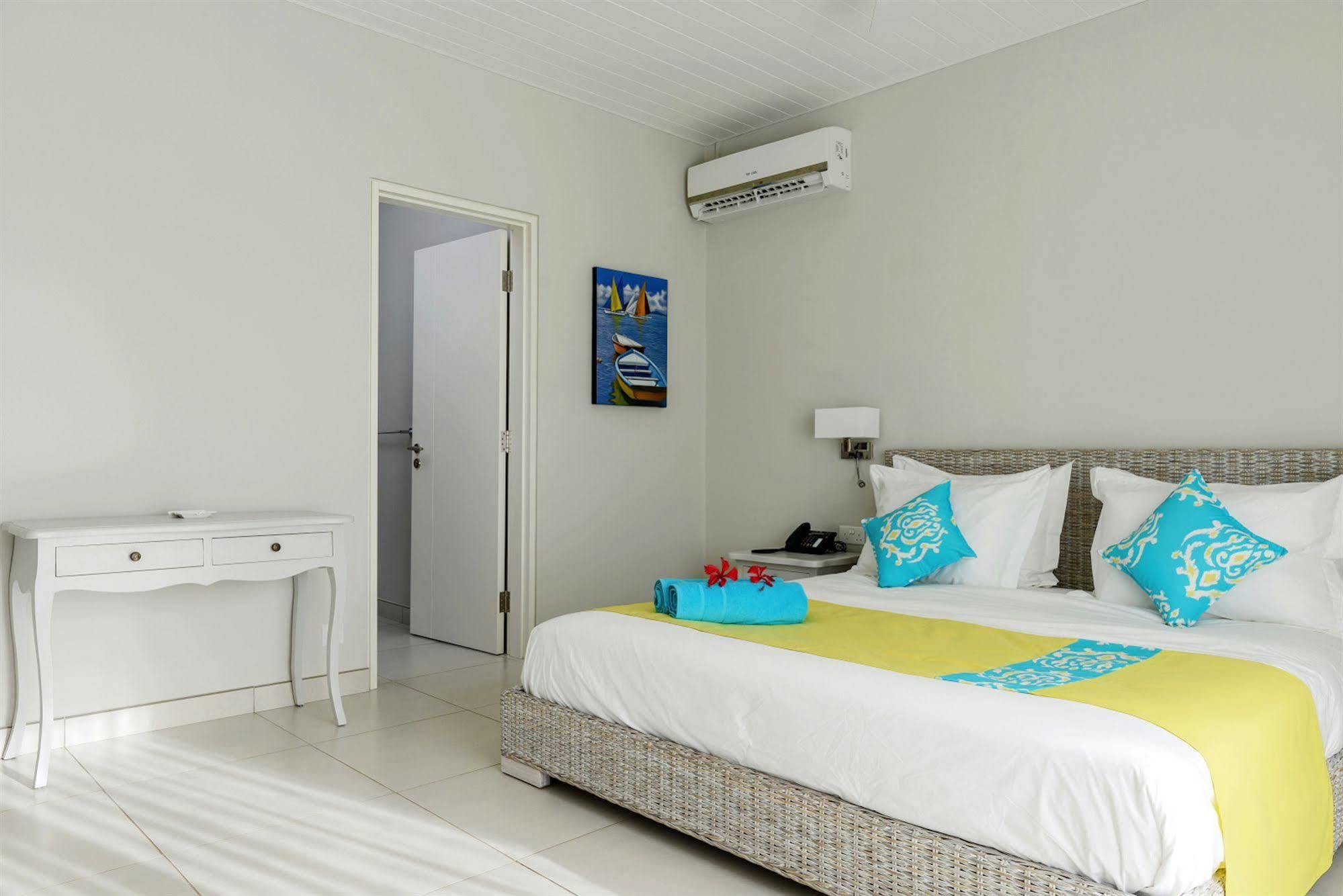 Voile Bleue Boutique Hotel Pointe aux Piments Luaran gambar